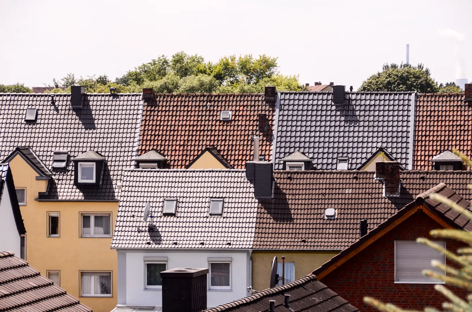 Blick über die Dächer von Wohnhäusern in Hamm.